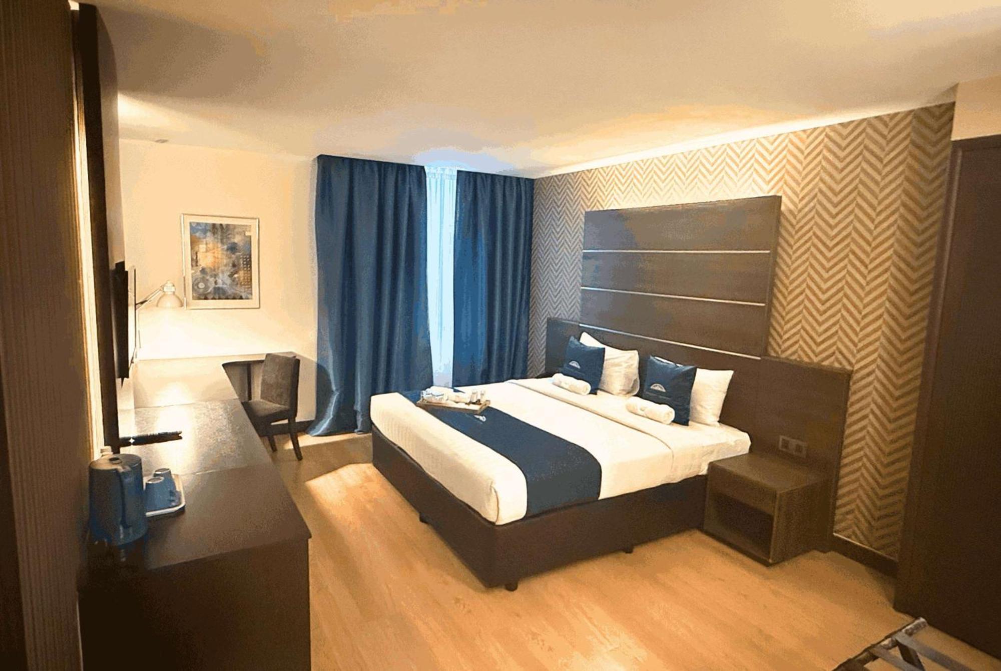Howard Johnson By Wyndham 118 Hotel