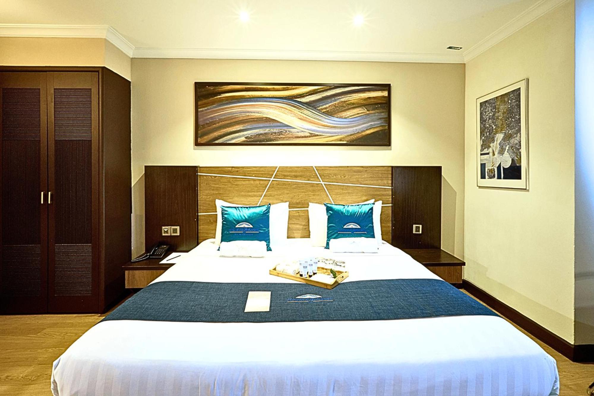 Howard Johnson By Wyndham 118 Hotel