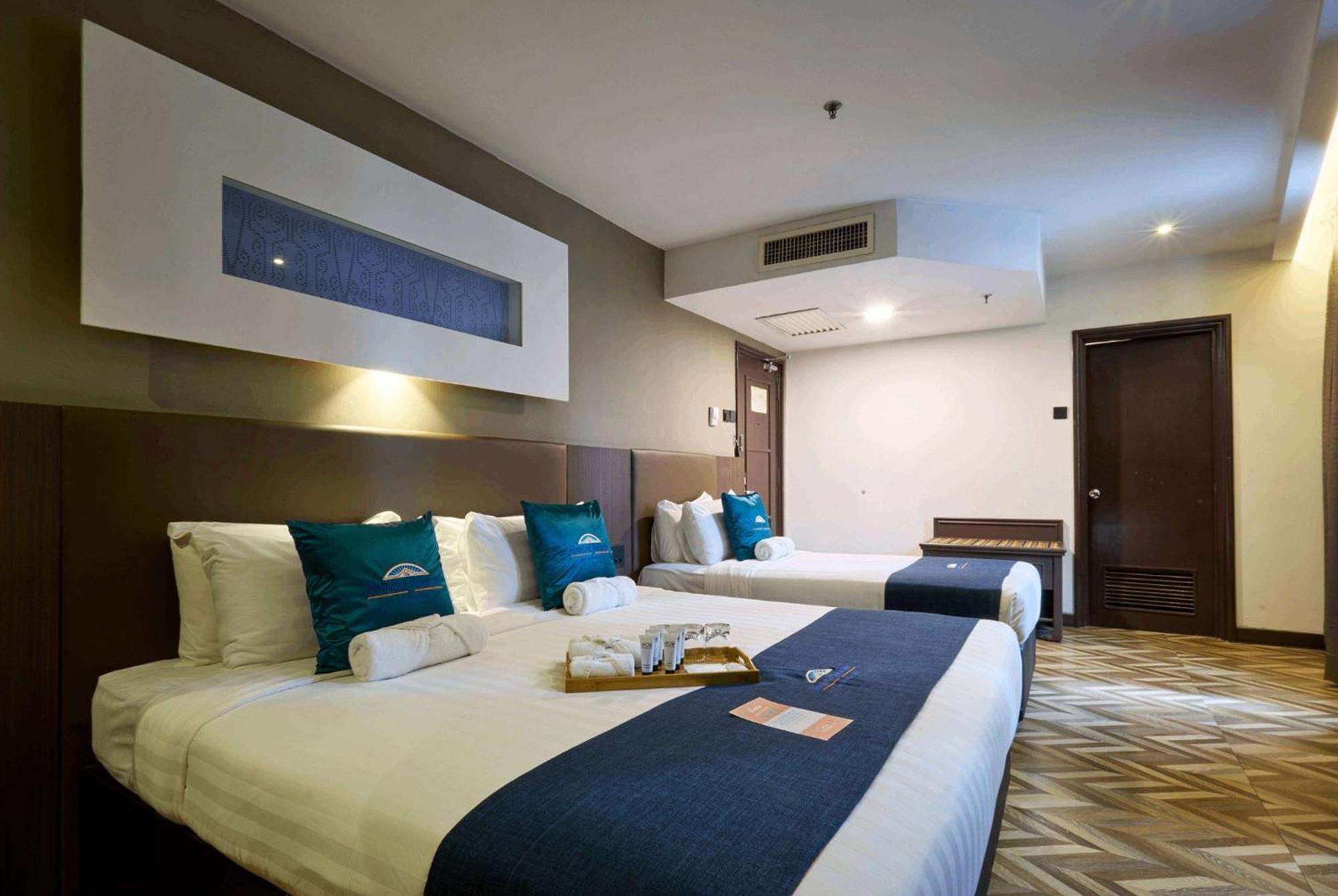Hotel Howard Johnson By Wyndham 118 *